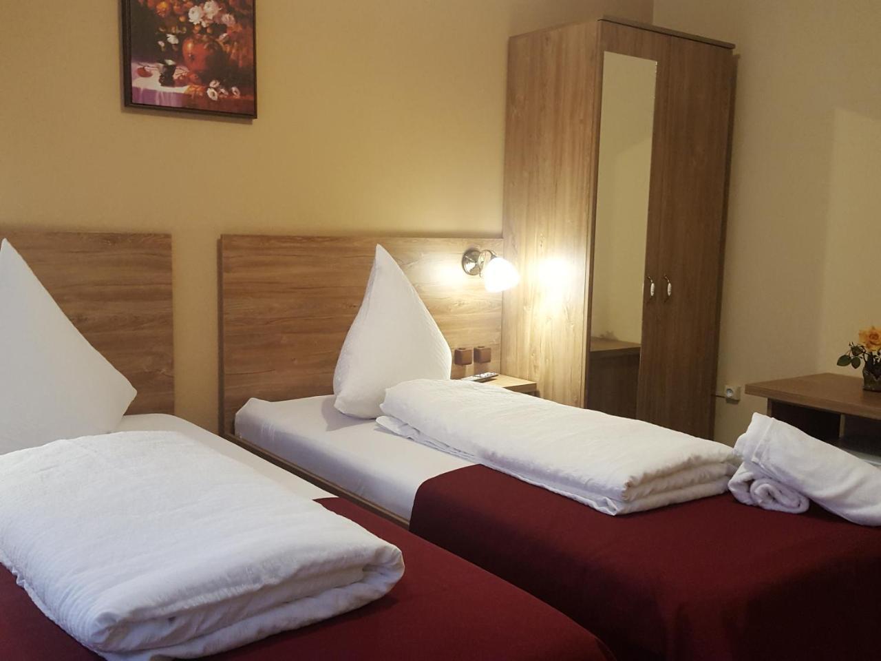 Complex Turistic Caprioara Hotel Baia Mare Exterior foto