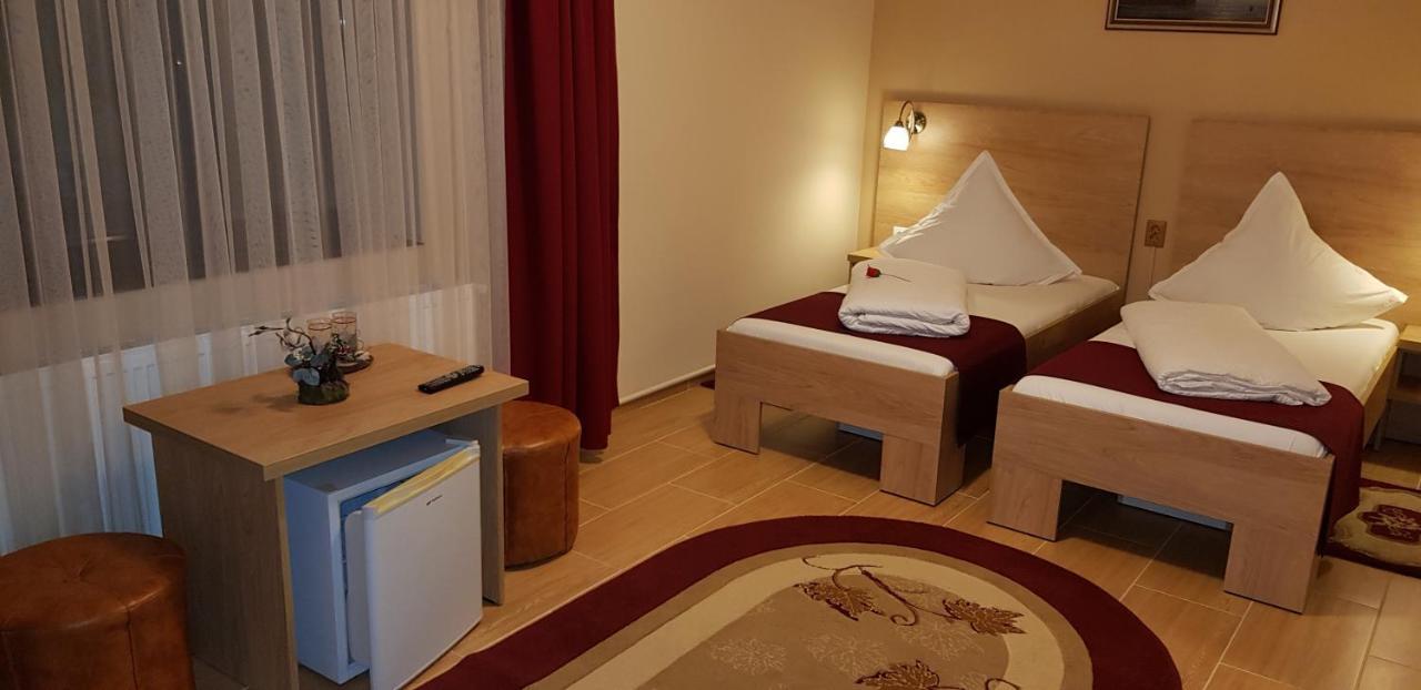 Complex Turistic Caprioara Hotel Baia Mare Exterior foto