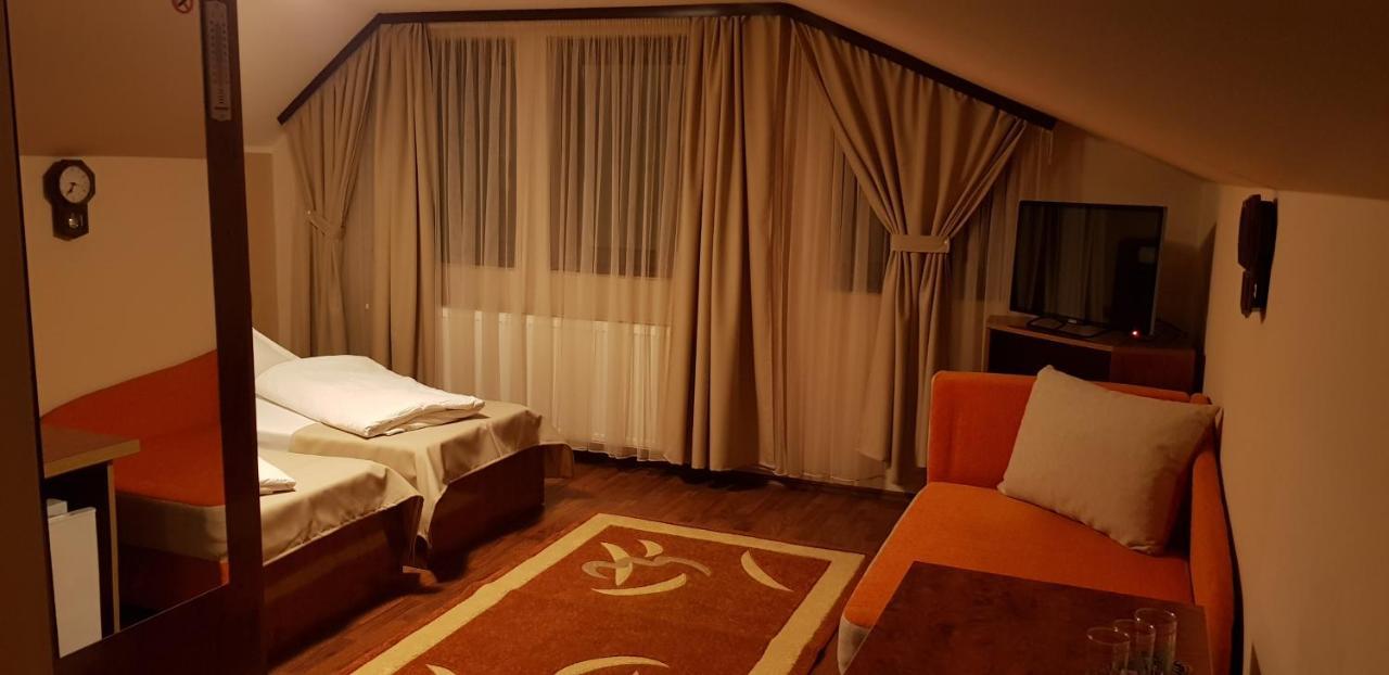 Complex Turistic Caprioara Hotel Baia Mare Exterior foto